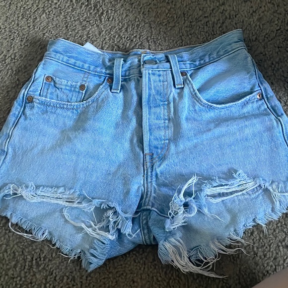 Levi’s 501 High rise shorts - Picture 1 of 3